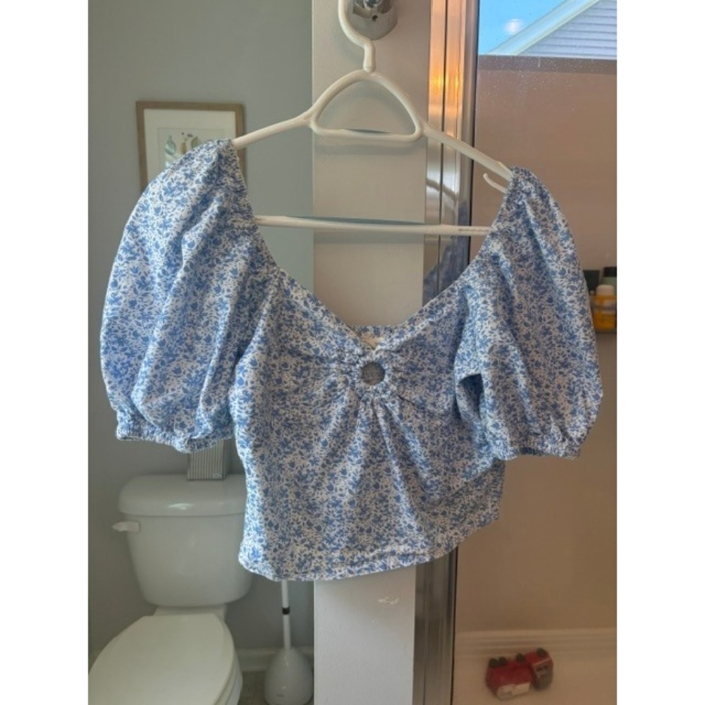 Sim & Sam Women's M Blue Floral Puff Sleeve Crop Top Sweetheart Keyhole